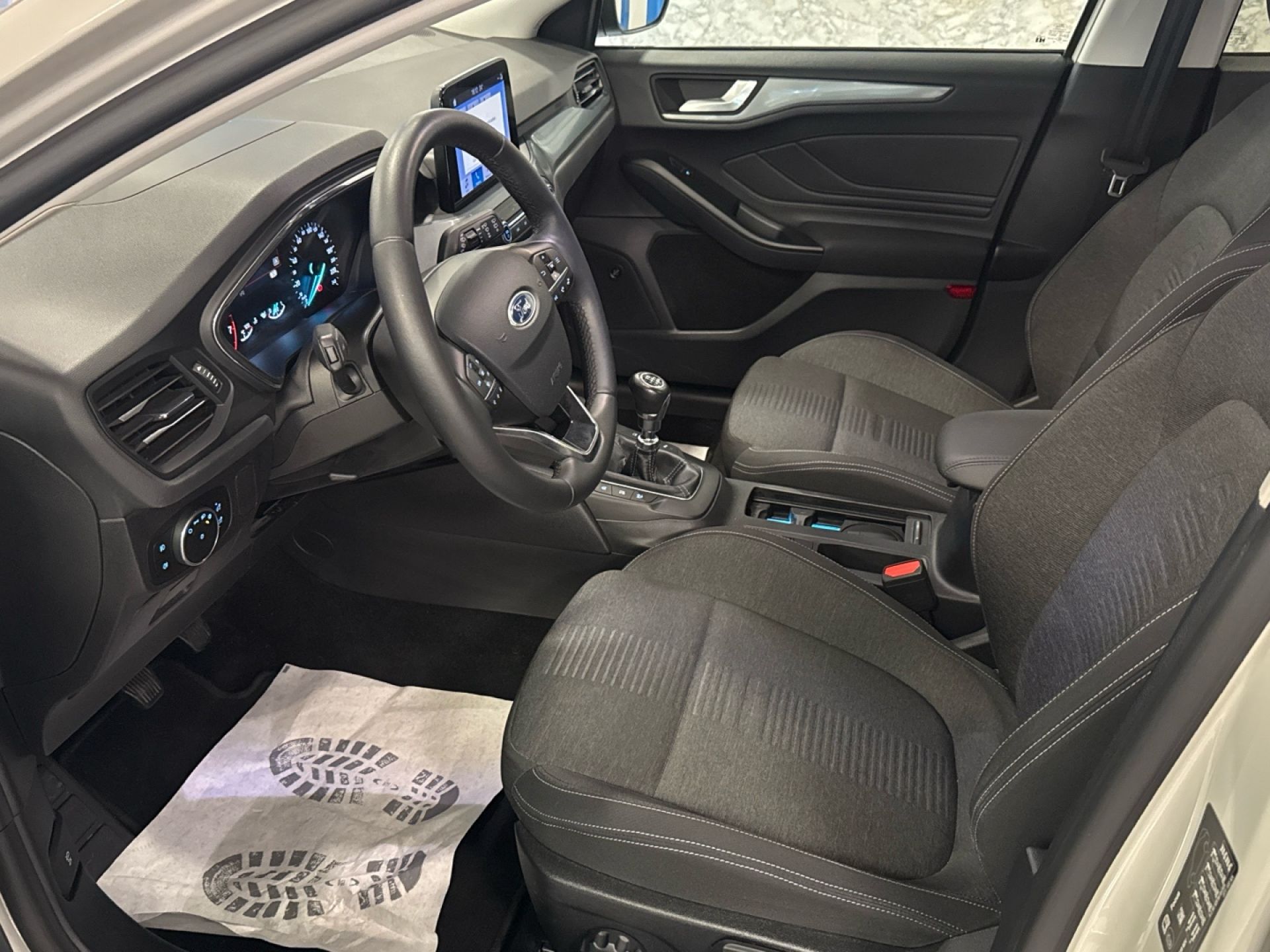 Ford Focus - 11