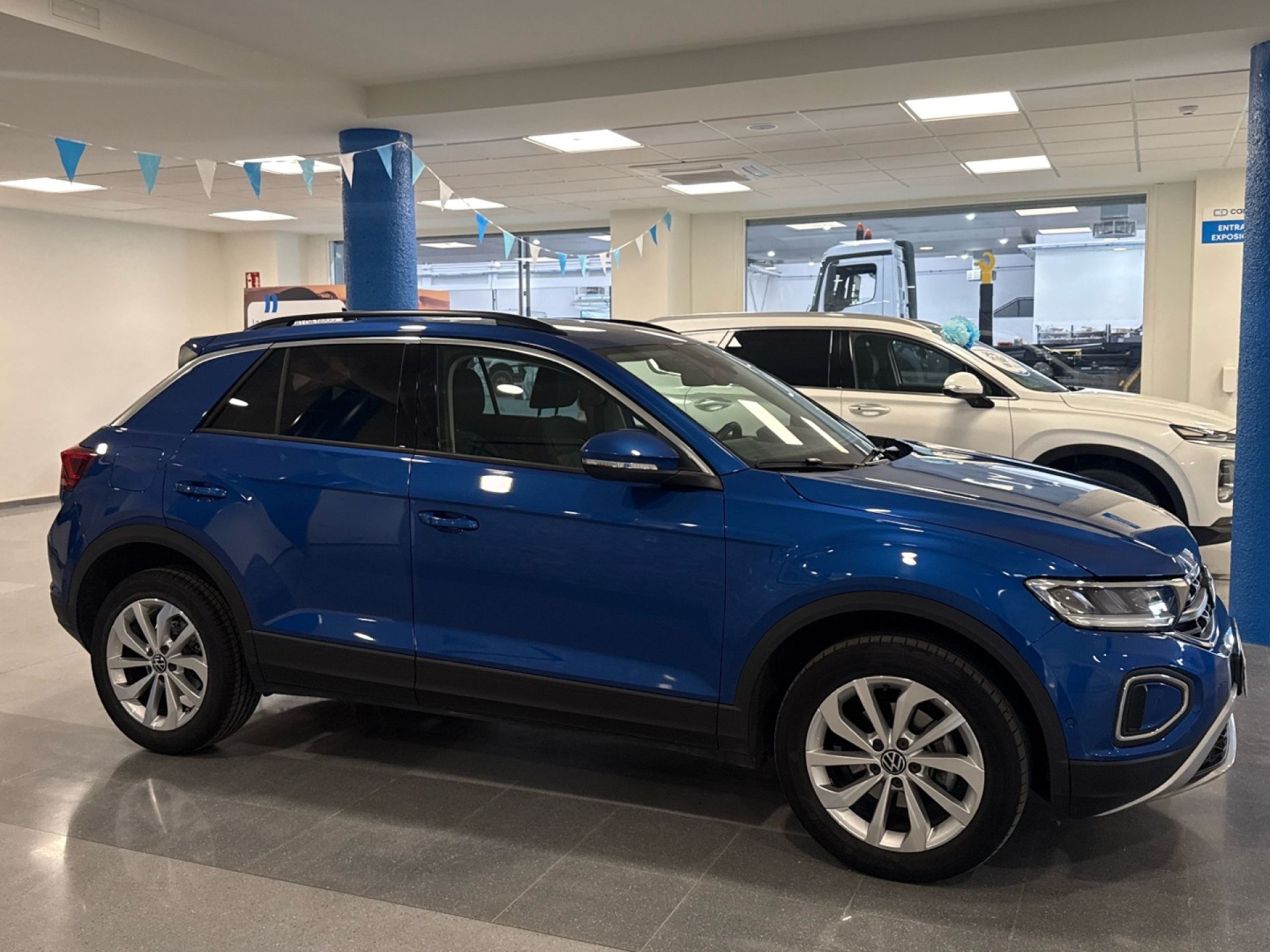 Volkswagen T-Roc - 8