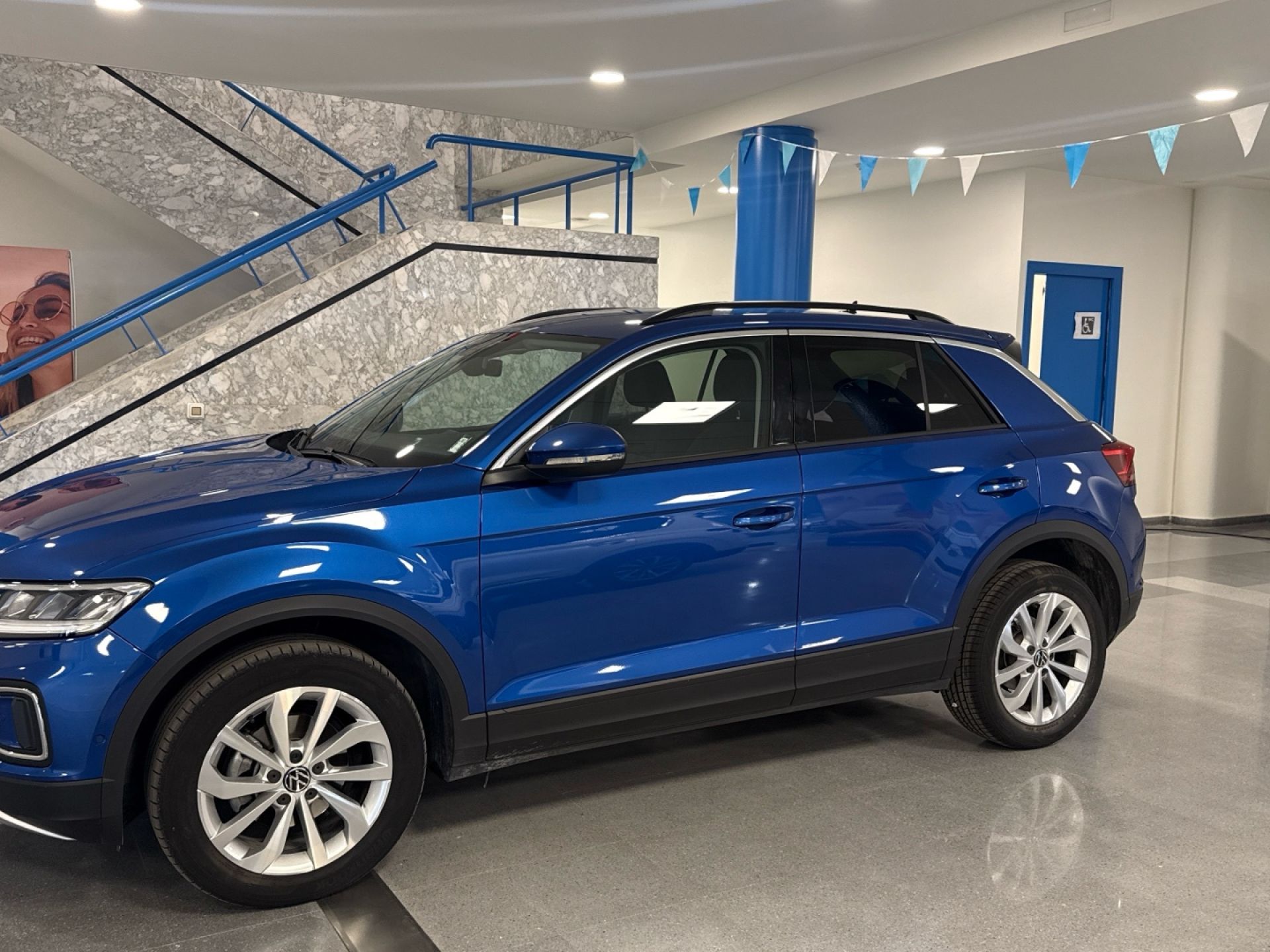 Volkswagen T-Roc - 4
