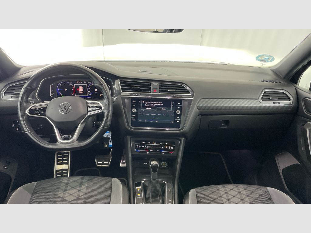 Volkswagen Tiguan Allspace - 11
