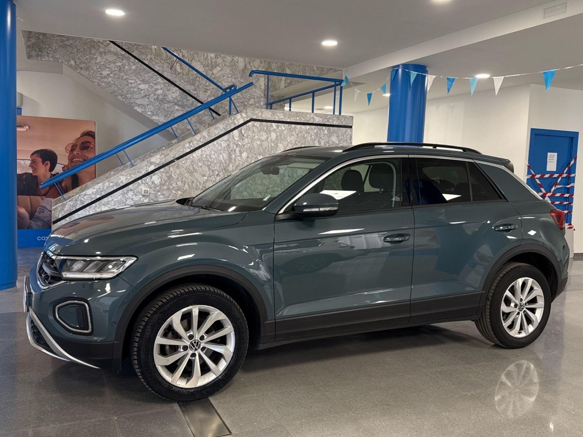 Volkswagen T-Roc - 4