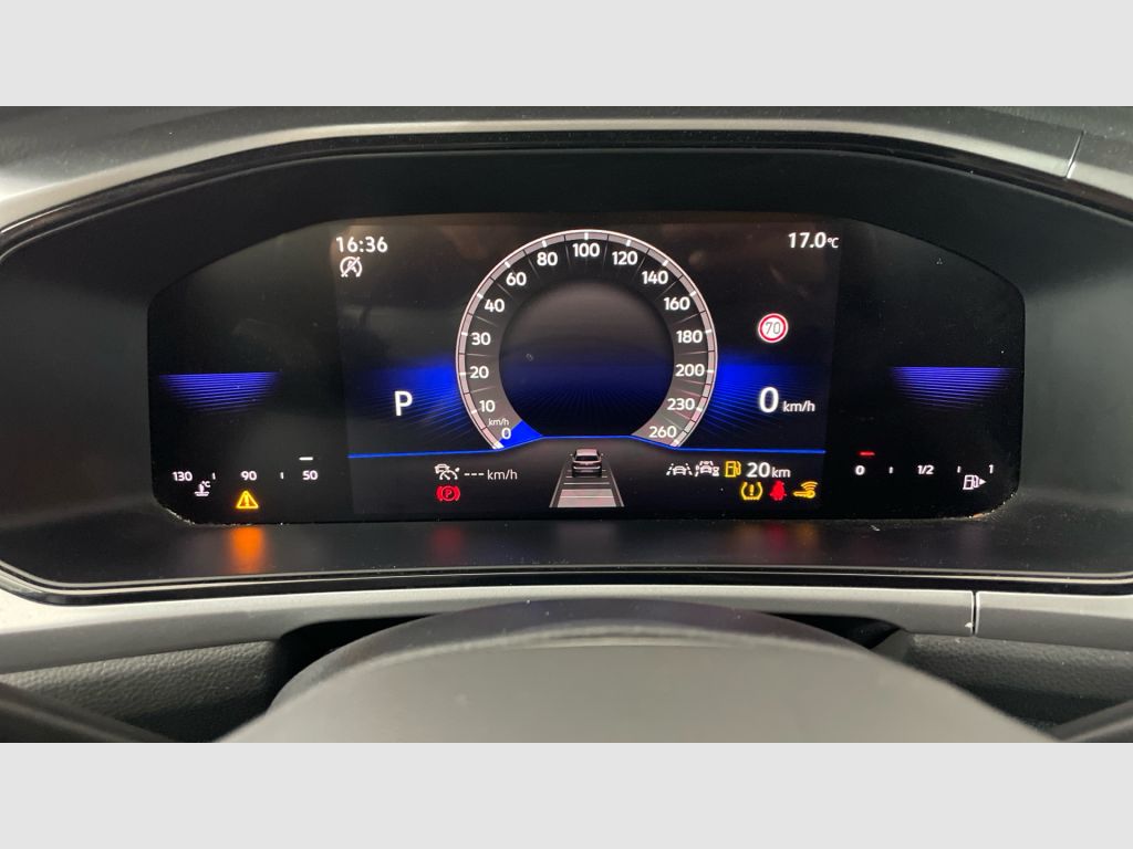 Volkswagen T-Roc - 10