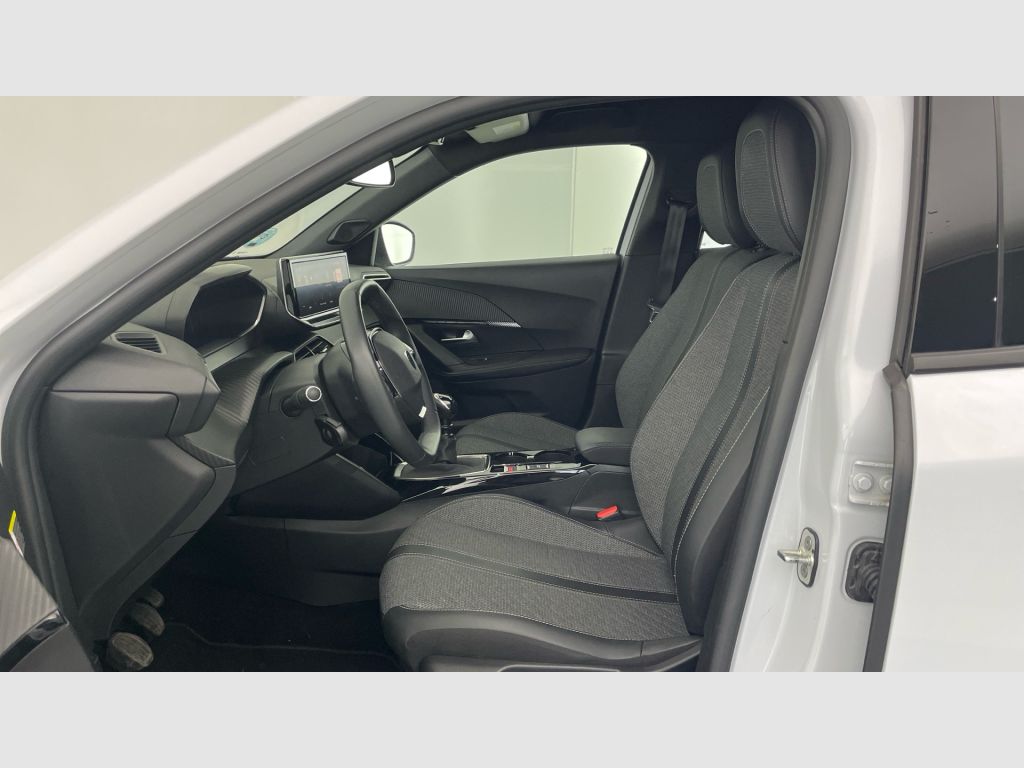 Peugeot 2008 - 12