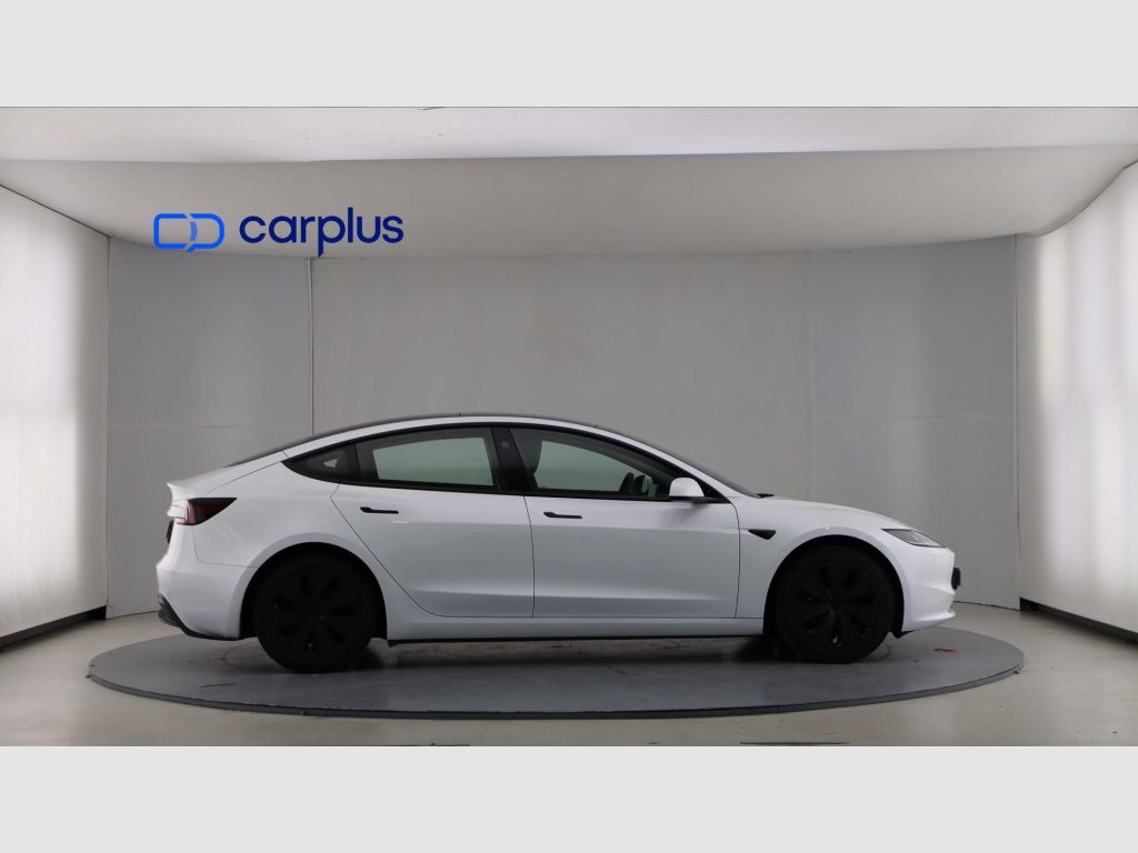 Tesla Model 3 - 4