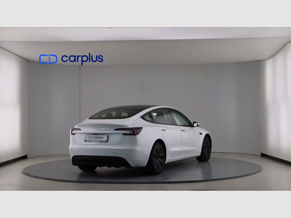 Tesla Model 3 - 5