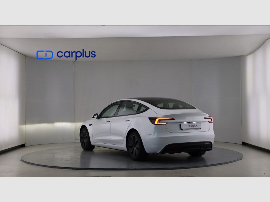 Tesla Model 3 - 7