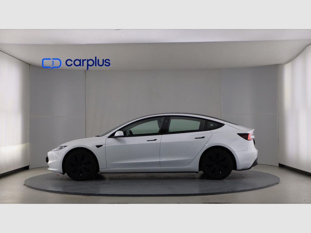 Tesla Model 3 - 8