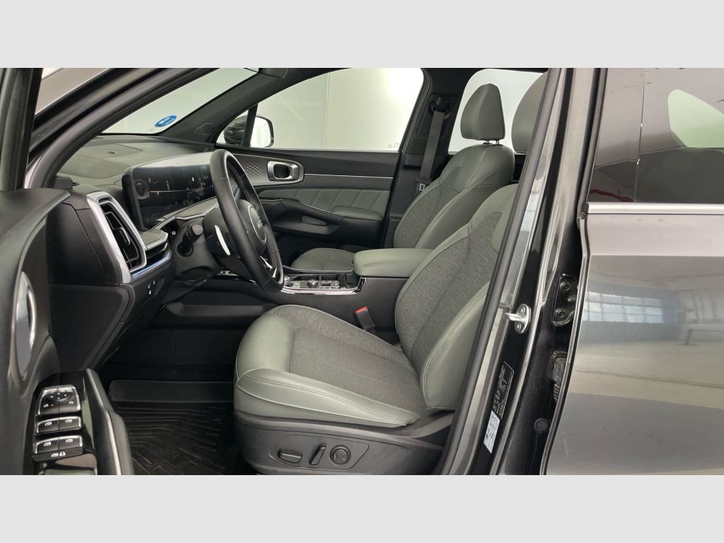 Kia Sorento - 11
