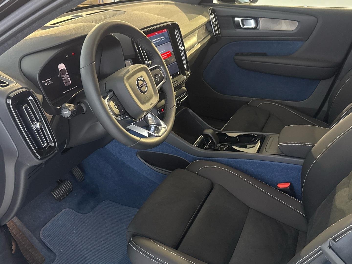 Volvo C40 Recharge Single Extended Plus Auto