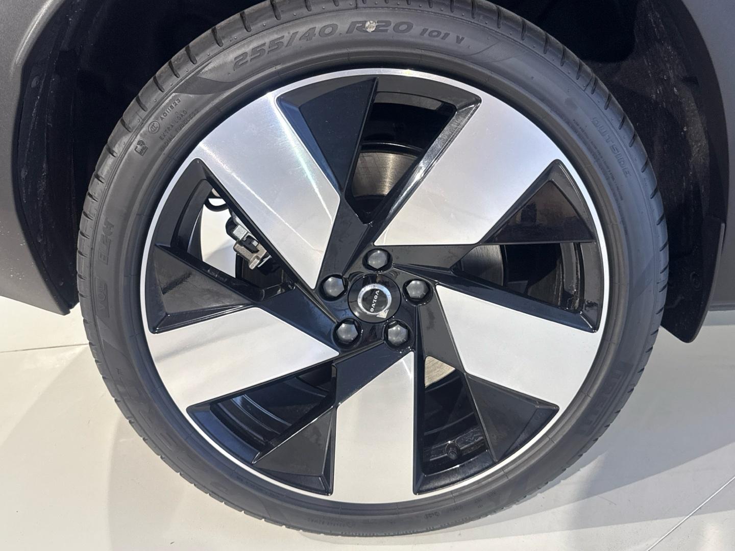 Volvo C40 Recharge Single Extended Plus Auto