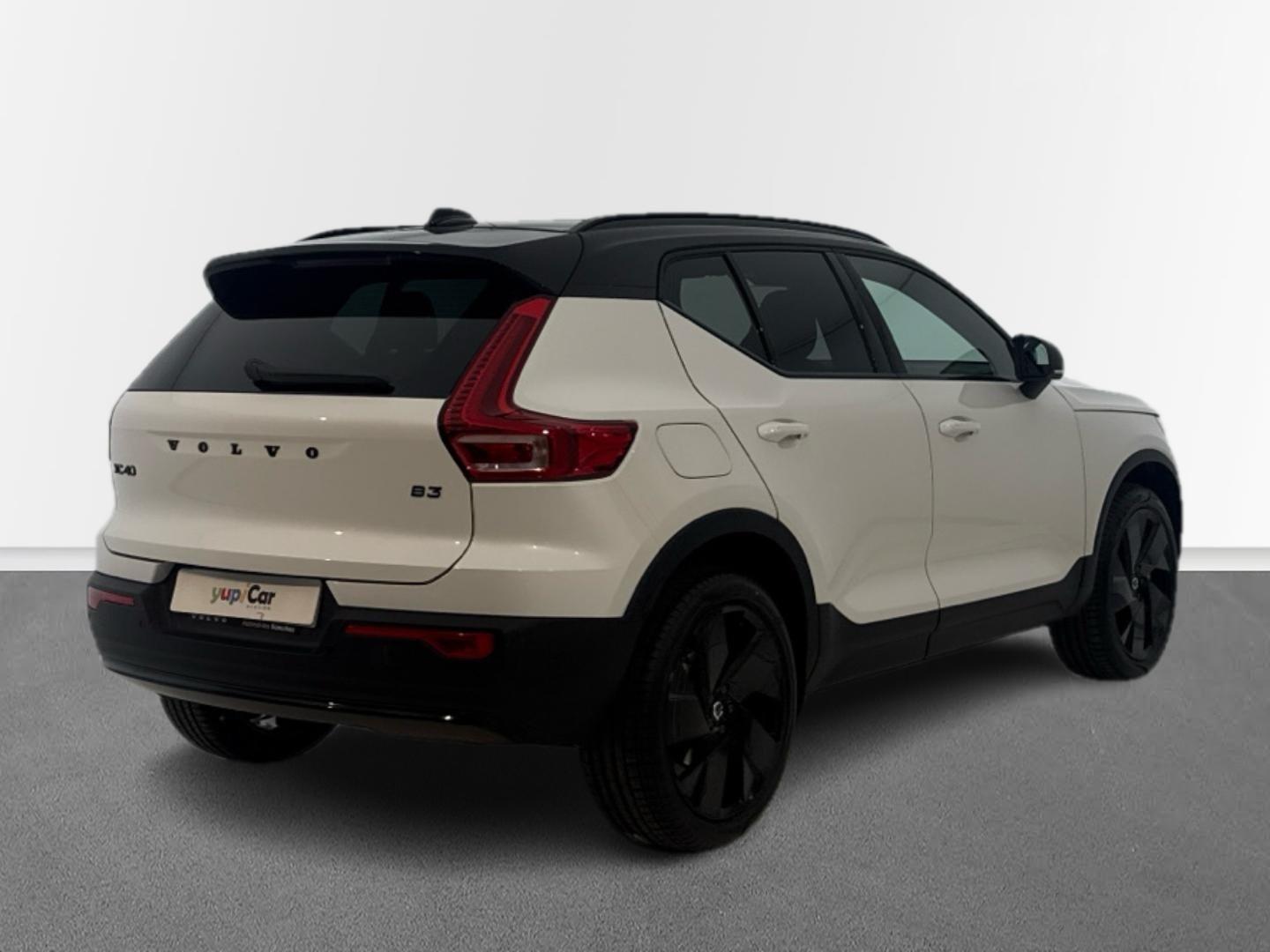 Volvo XC40 2.0 B3 G Black Edition Plus Auto