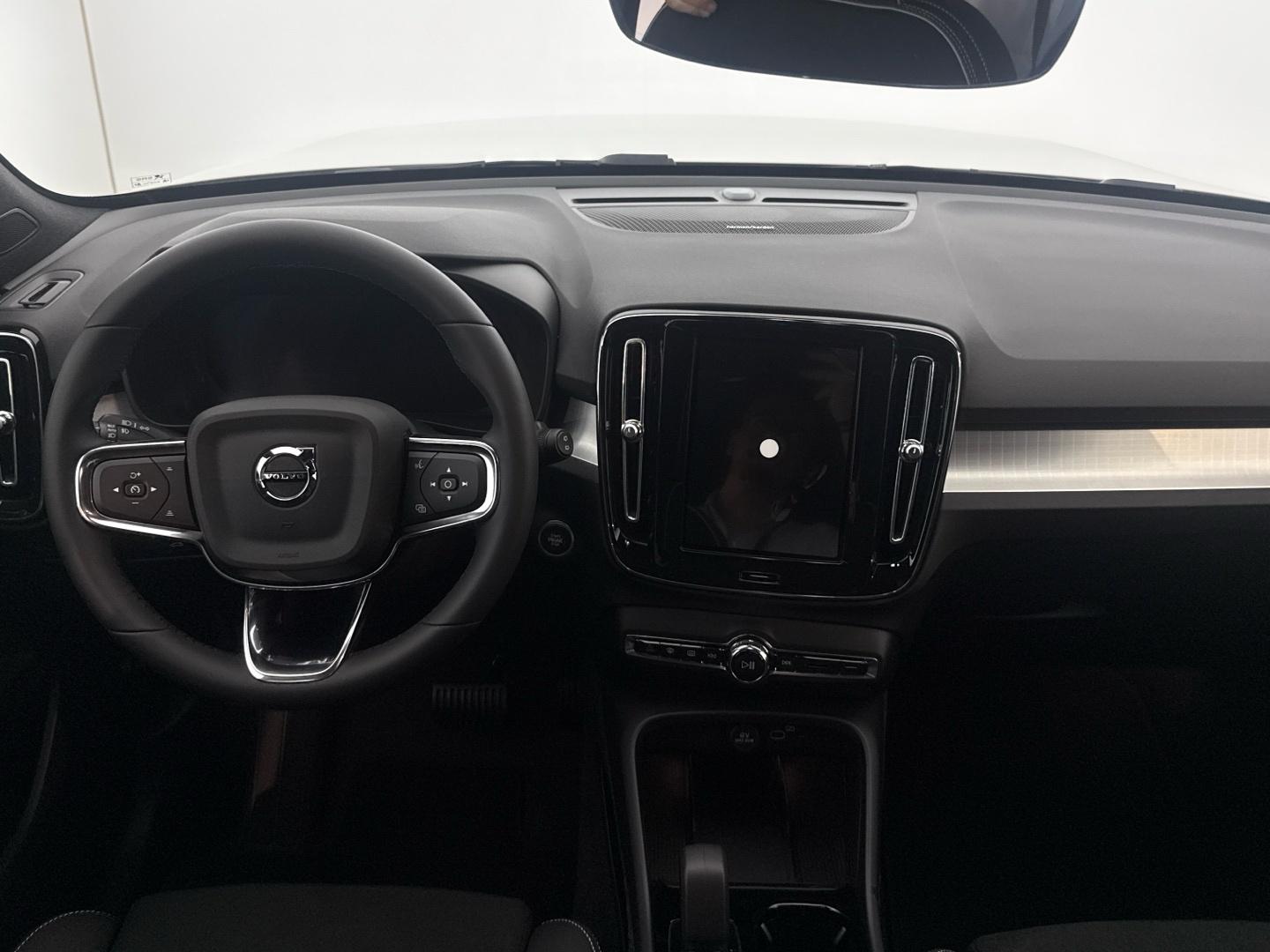 Volvo XC40 2.0 B3 G Black Edition Plus Auto