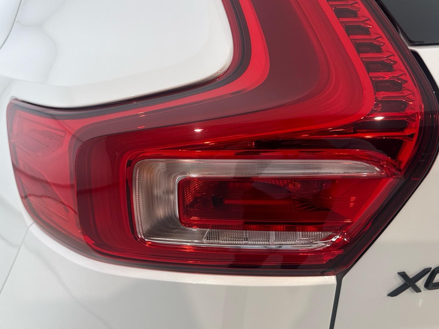 Volvo XC40 2.0 B3 G Black Edition Plus Auto