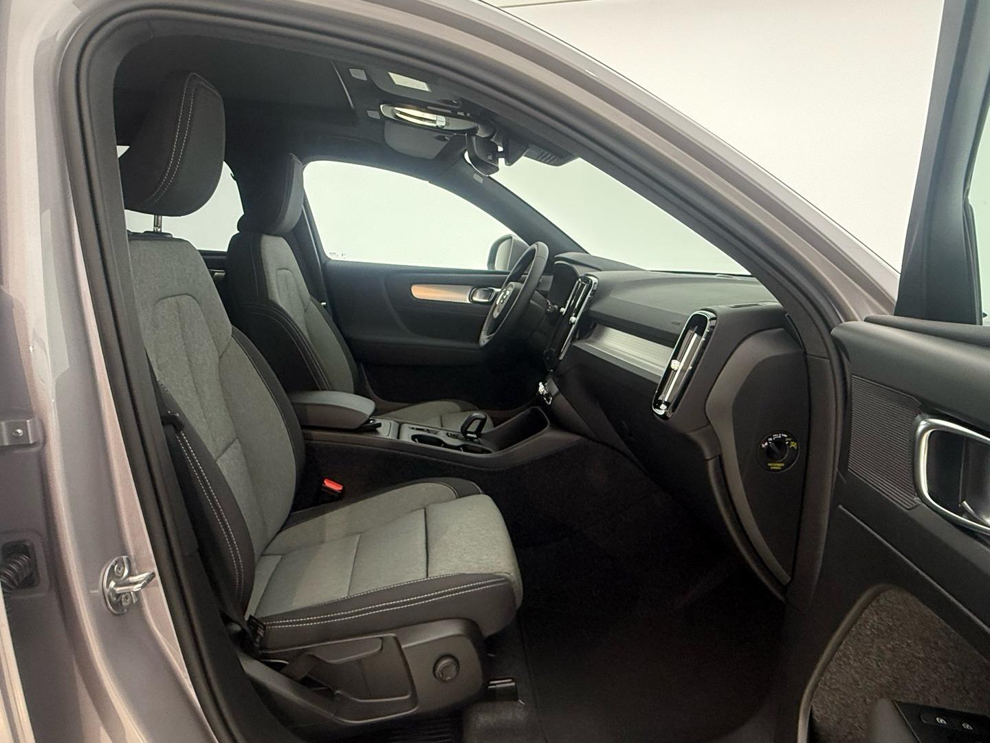 Volvo XC40 2.0 B3 G Core Auto