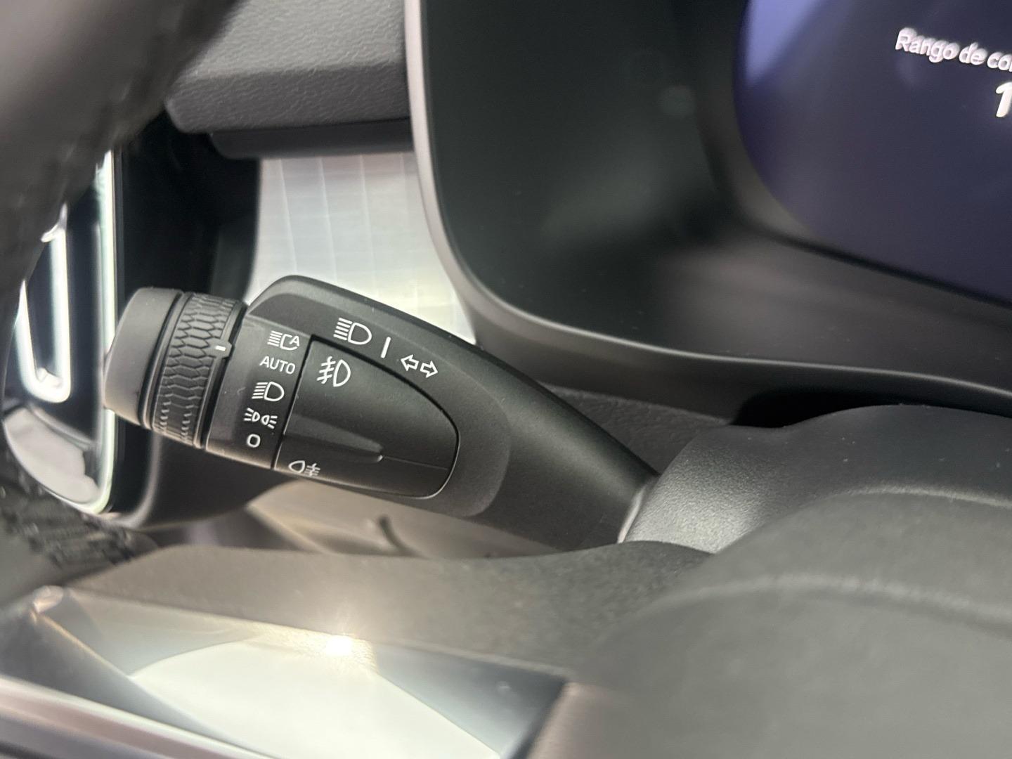 Volvo XC40 2.0 B3 G Core Auto