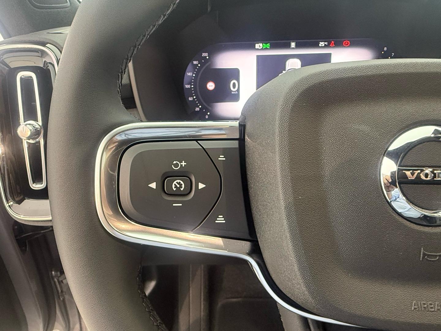 Volvo XC40 2.0 B3 G Core Auto