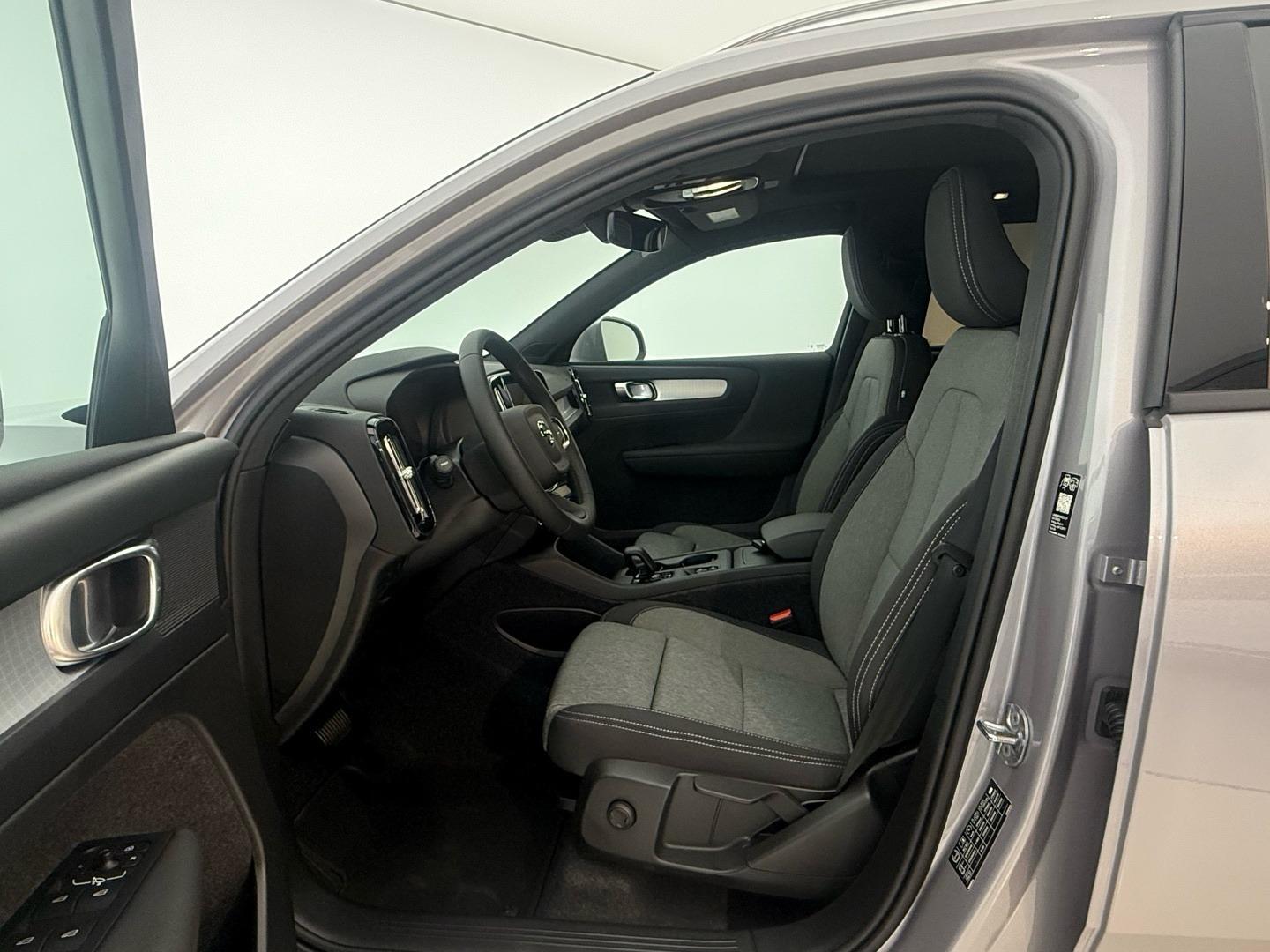 Volvo XC40 2.0 B3 G Core Auto