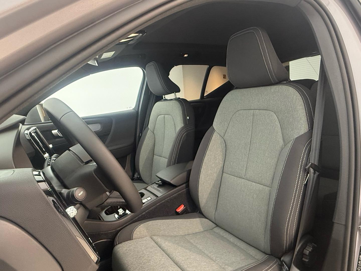 Volvo XC40 2.0 B3 G Core Auto