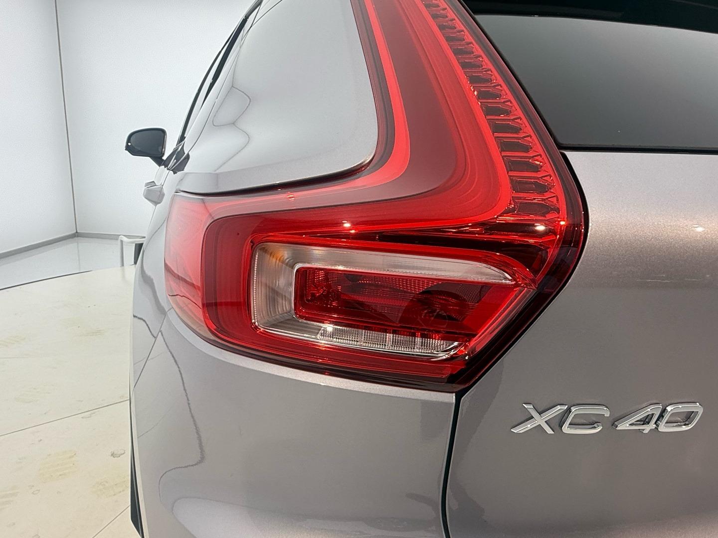 Volvo XC40 2.0 B3 G Core Auto