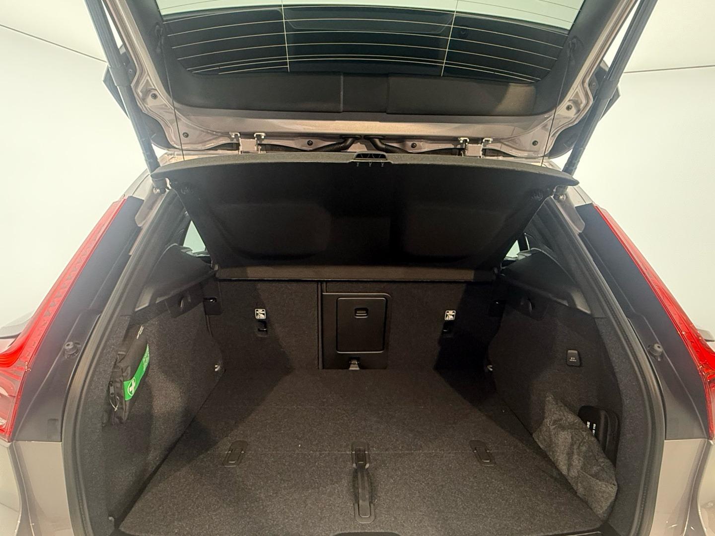 Volvo XC40 2.0 B3 G Core Auto