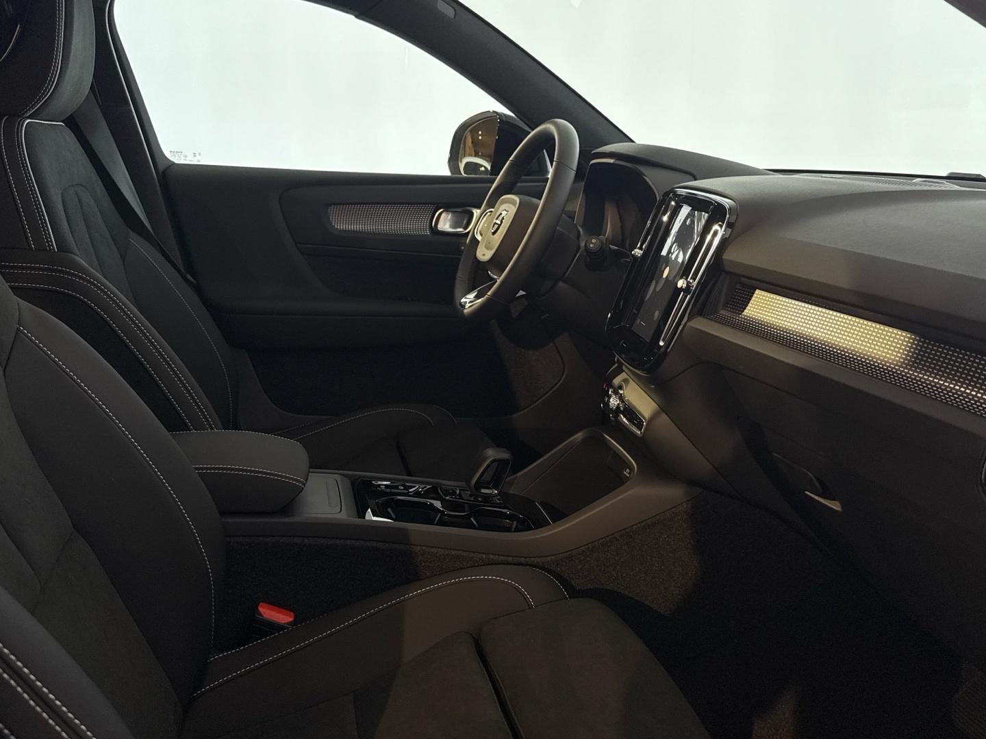 Volvo XC40 2.0 B3 G Core Auto