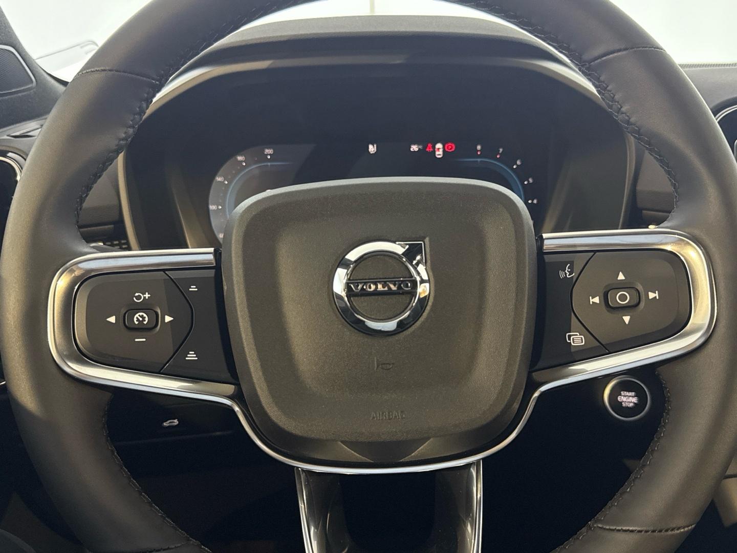 Volvo XC40 2.0 B3 G Core Auto