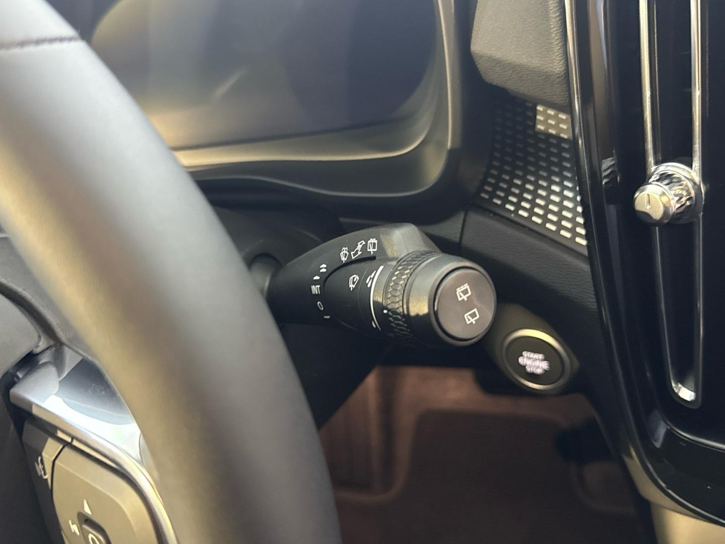 Volvo XC40 2.0 B3 G Core Auto