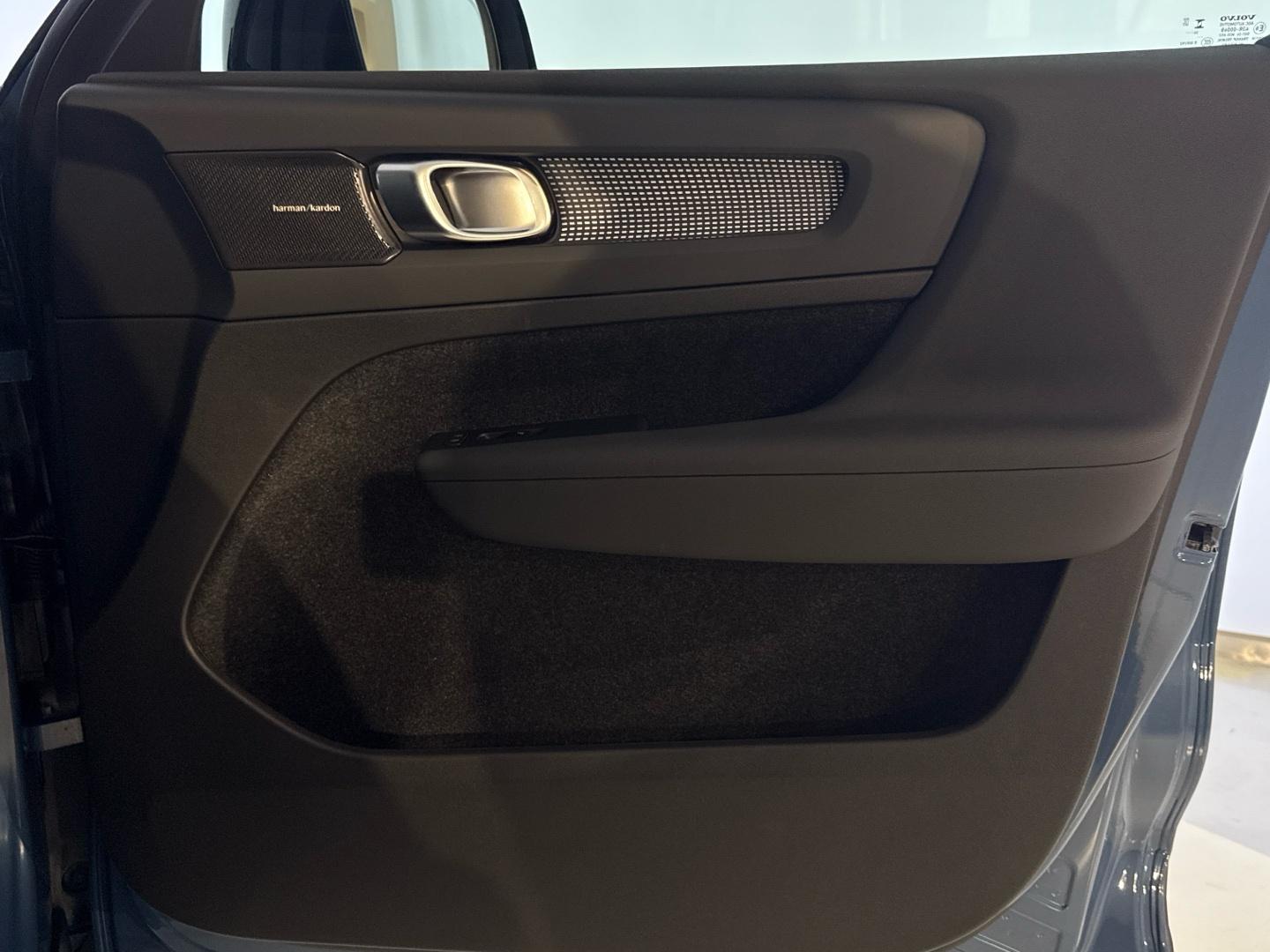 Volvo XC40 2.0 B3 G Core Auto