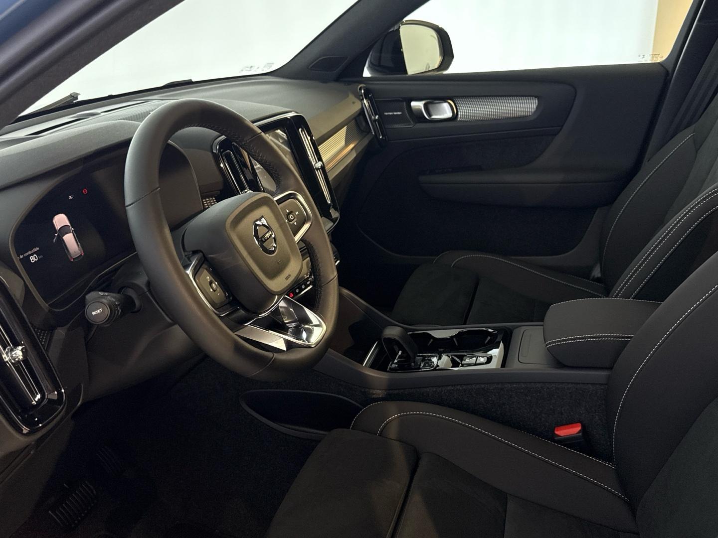 Volvo XC40 2.0 B3 G Core Auto