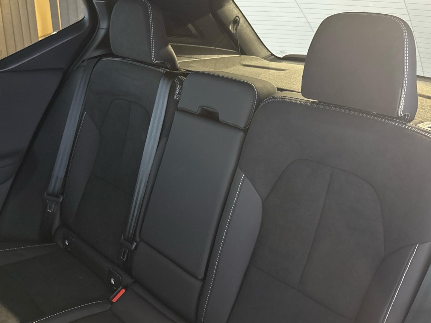 Volvo XC40 2.0 B3 G Core Auto