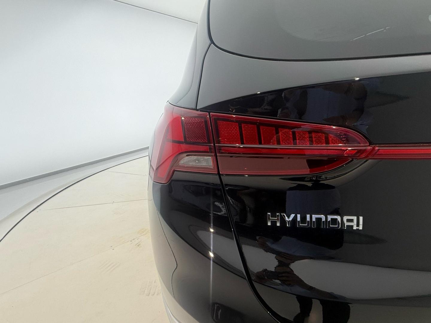 Hyundai Santa Fe 1.6 TGDi PHEV Style Auto 4x4