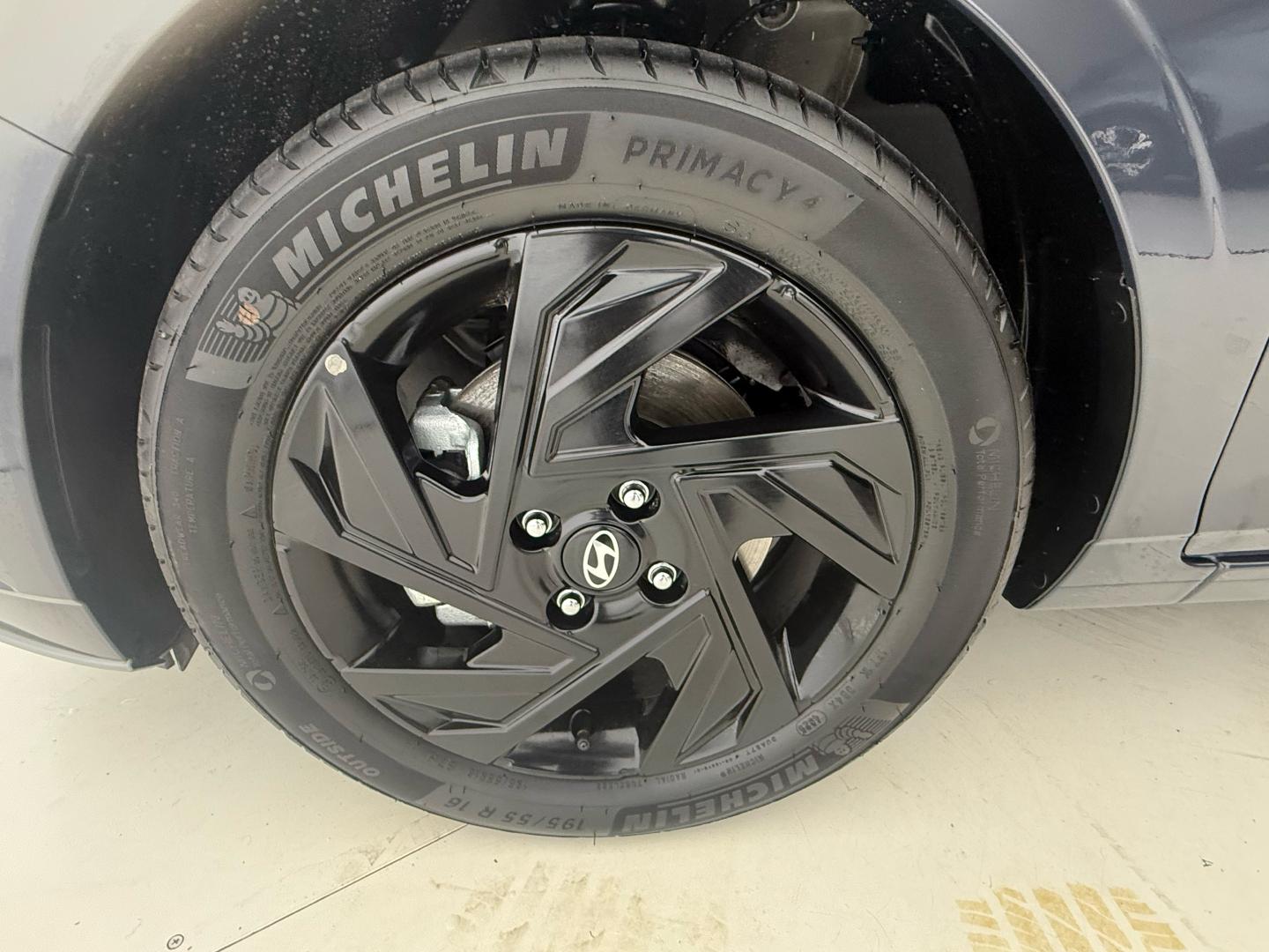 Hyundai i20 1.0 T BLACK LINE 90 5P