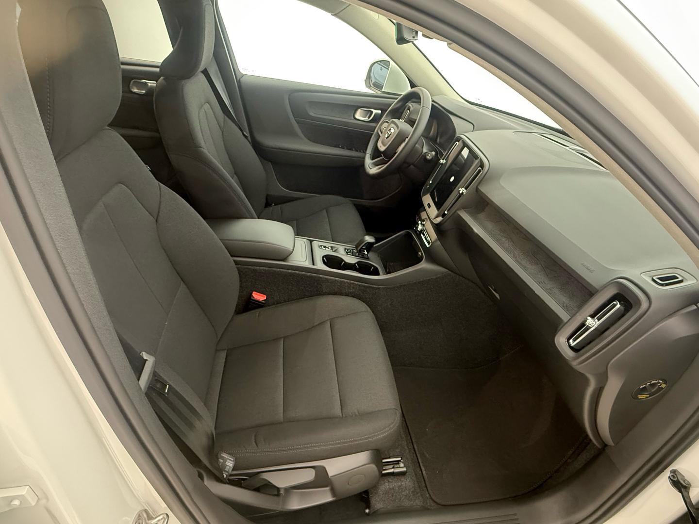 Volvo XC40 2.0 B3 G Essential Auto