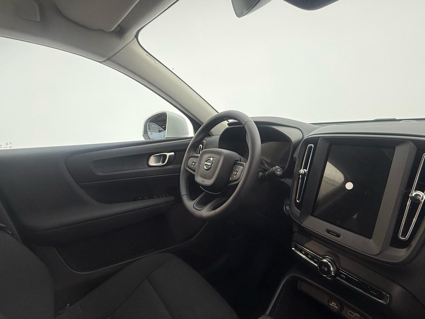 Volvo XC40 2.0 B3 G Essential Auto