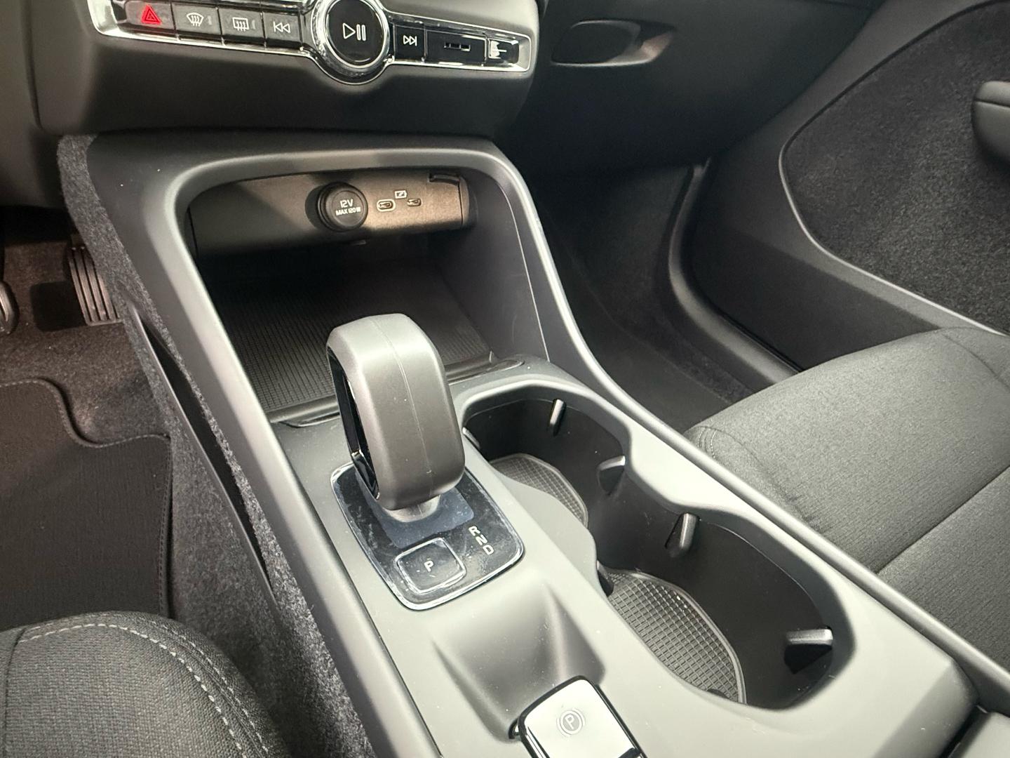Volvo XC40 2.0 B3 G Essential Auto