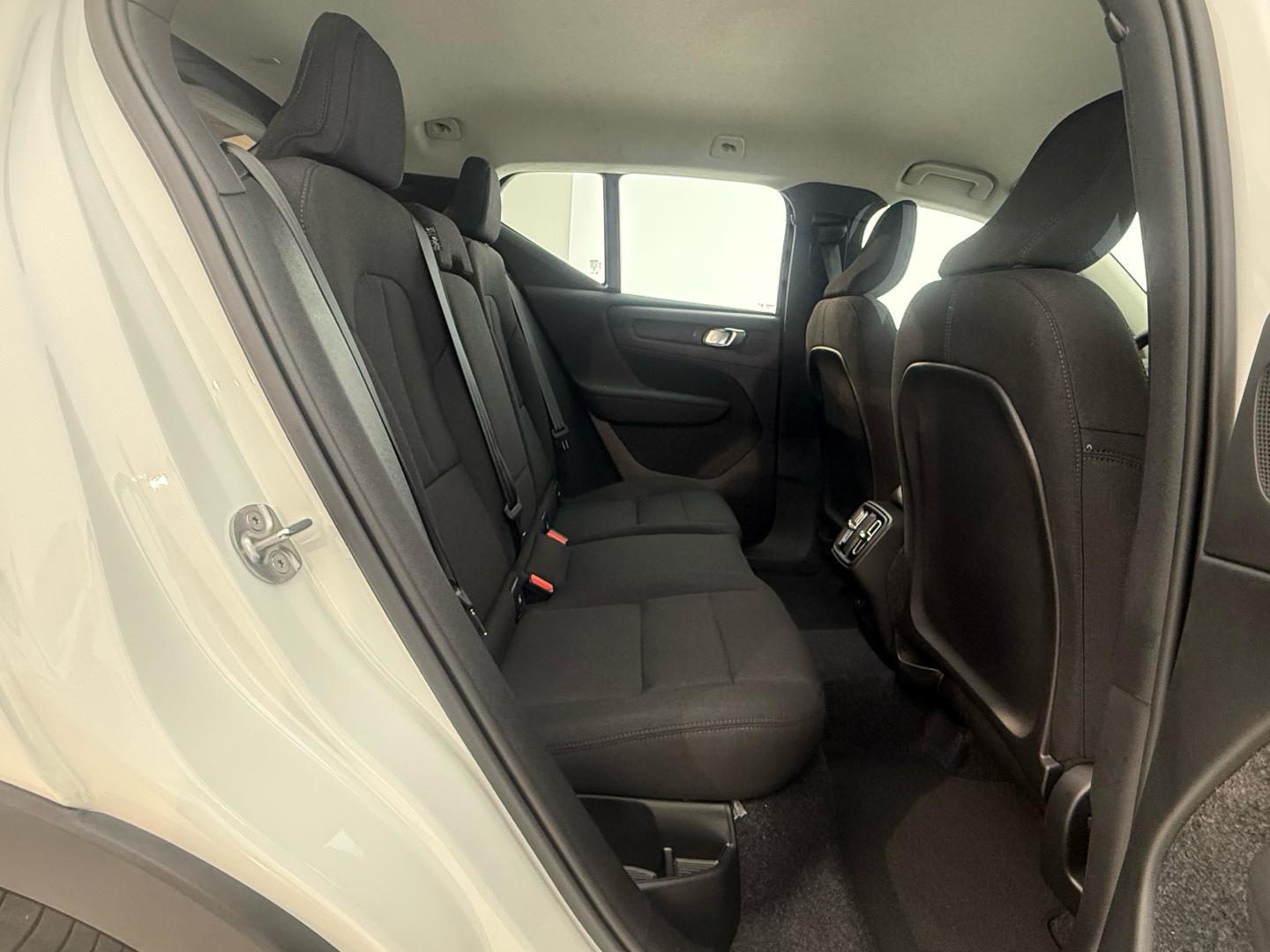 Volvo XC40 2.0 B3 G Essential Auto