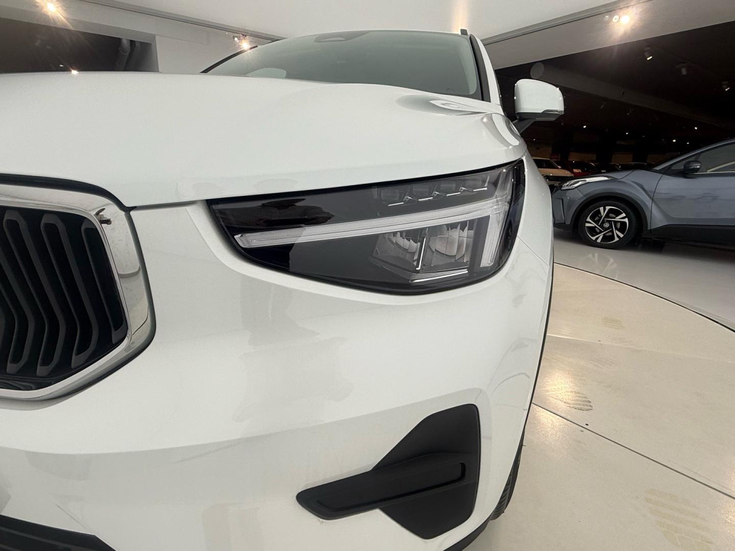 Volvo XC40 2.0 B3 G Essential Auto
