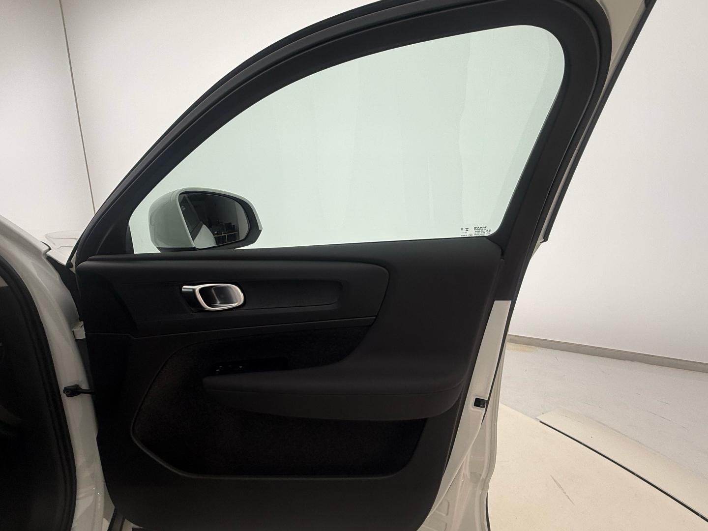 Volvo XC40 2.0 B3 G Essential Auto