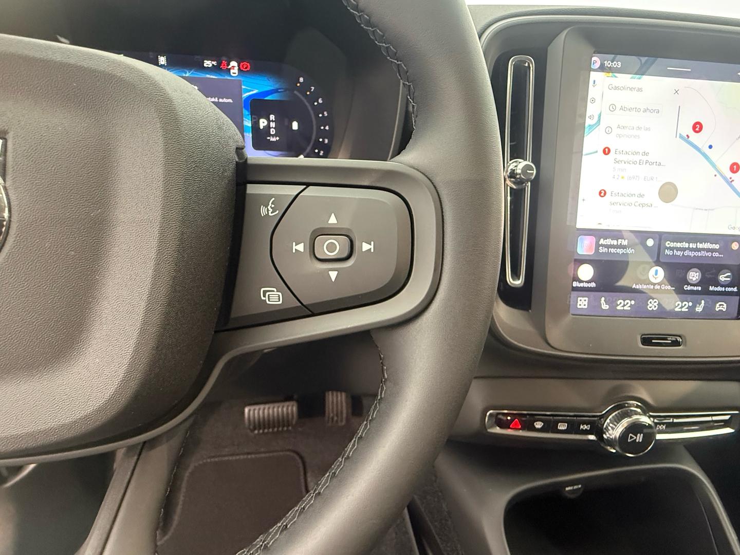 Volvo XC40 2.0 B3 G Essential Auto