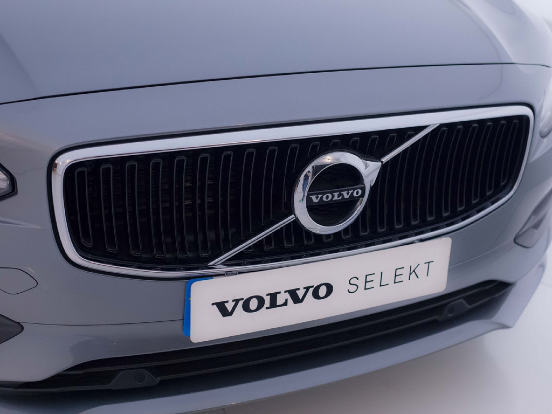 Volvo V90 2.0 D4 Business Plus Auto
