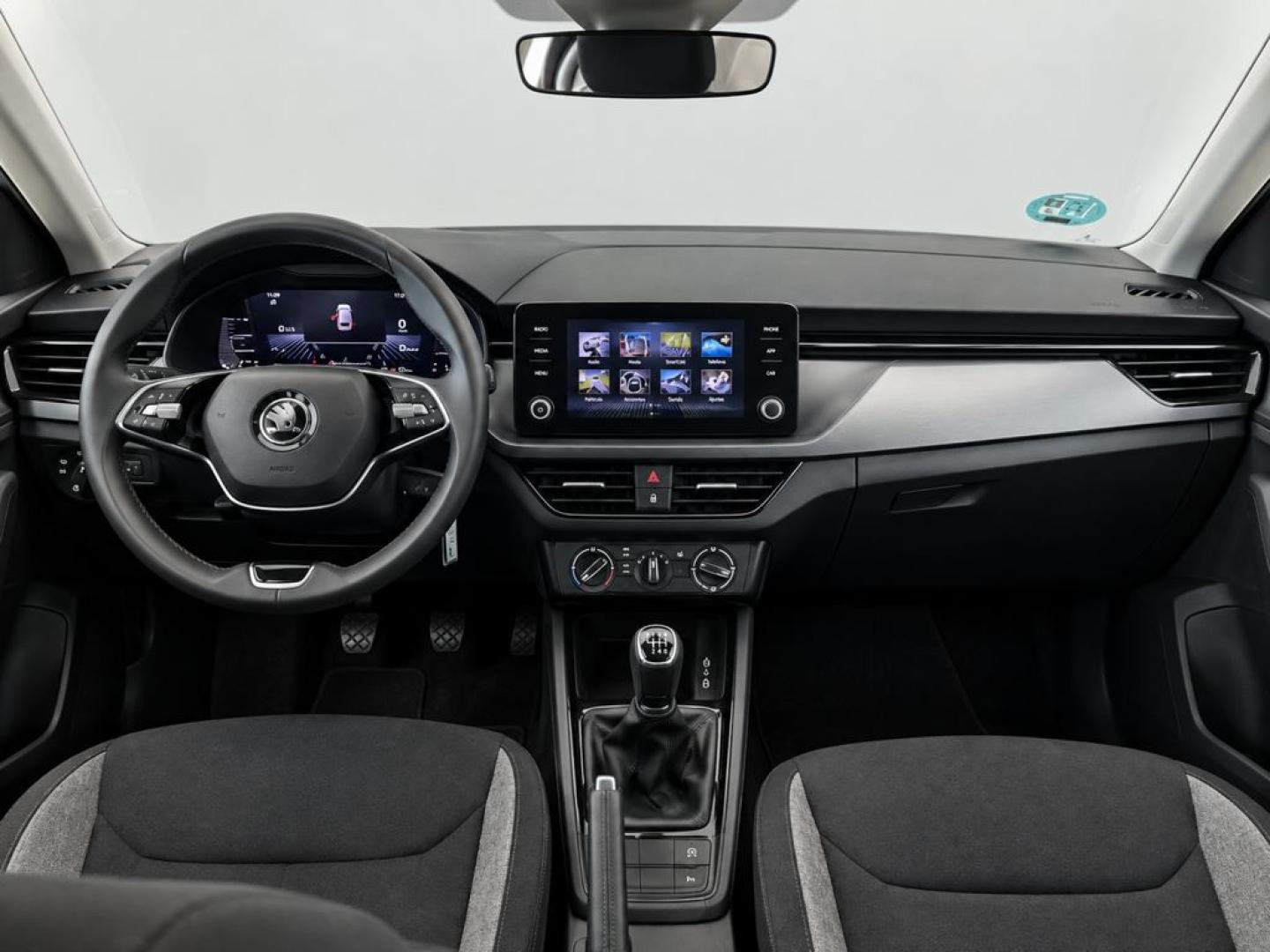 Skoda Scala Scala Essence 1,0 TSI 70 kW (95 CV) Manual 5 vel.