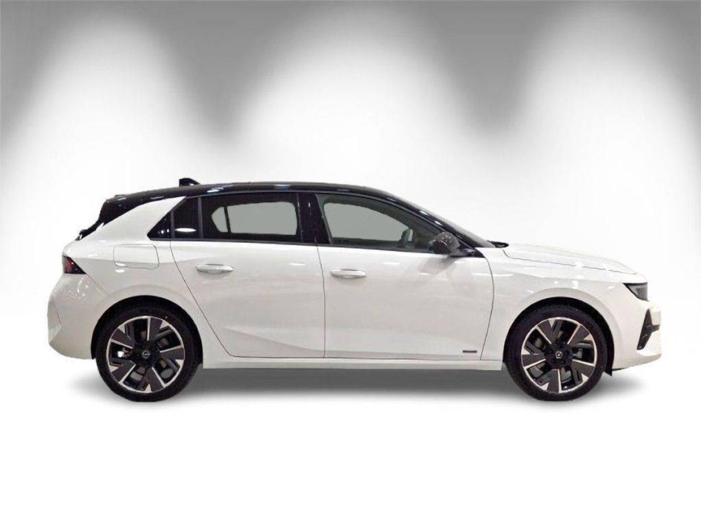 Opel Astra 54kWh GS Auto
