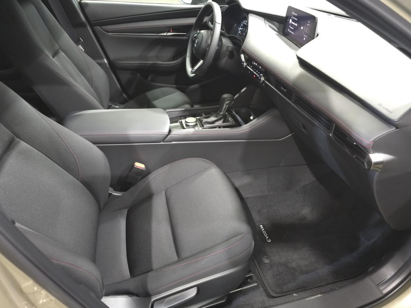 Mazda 3 2024 2.0L E-SKYACTIV G MHEV 90 KW (122 CV) 6AT FWD HOMURA