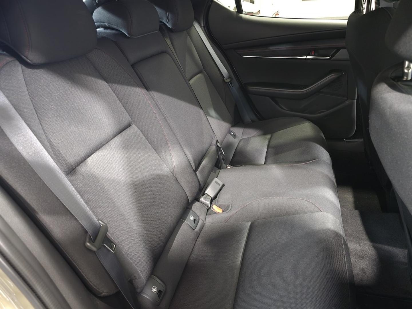 Mazda 3 2024 2.0L E-SKYACTIV G MHEV 90 KW (122 CV) 6AT FWD HOMURA