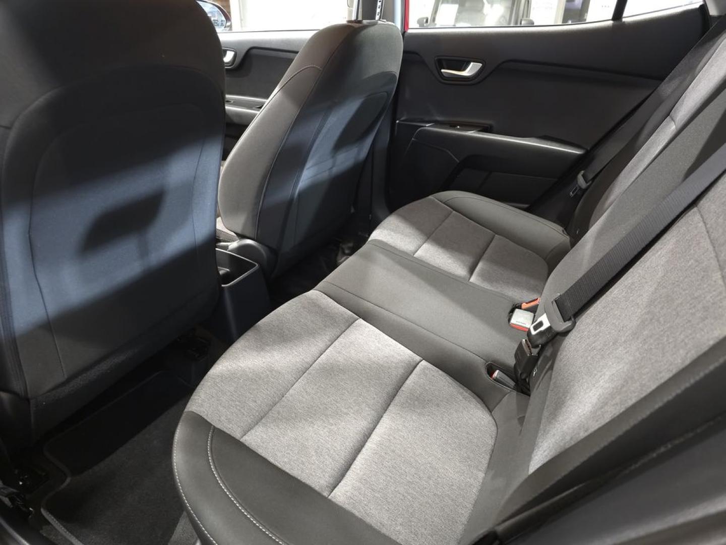 Kia Stonic 1.0 T-GDi 74kW (100CV) MHEV iMT Concept