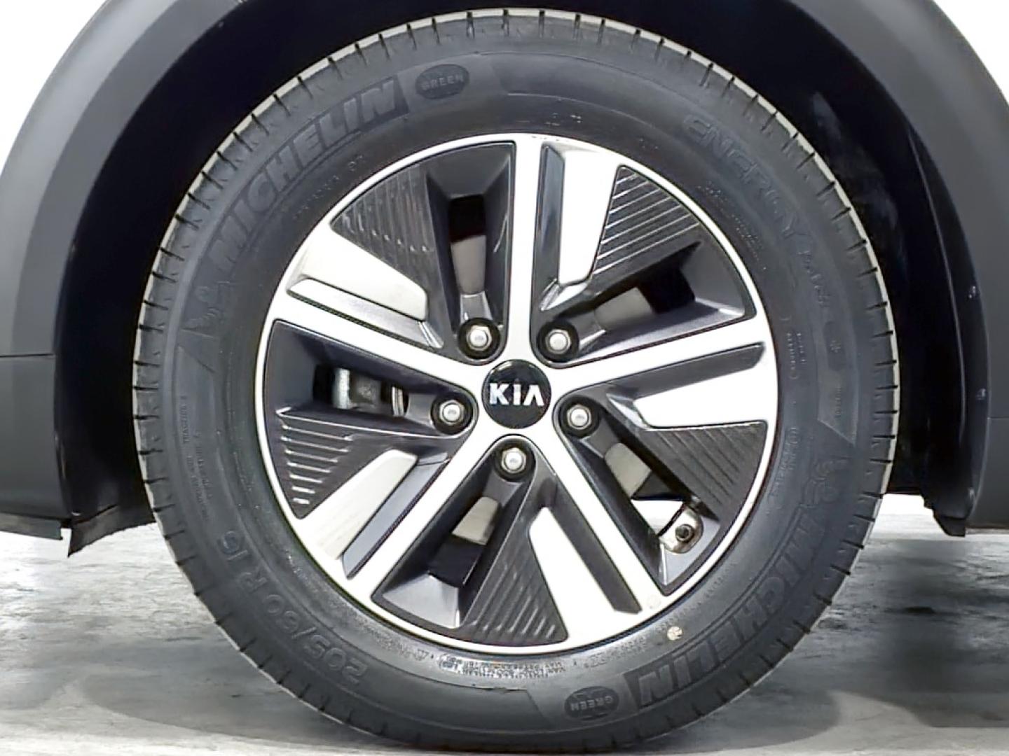 Kia Niro 1.6 GDi HEV 104kW (141CV) Drive