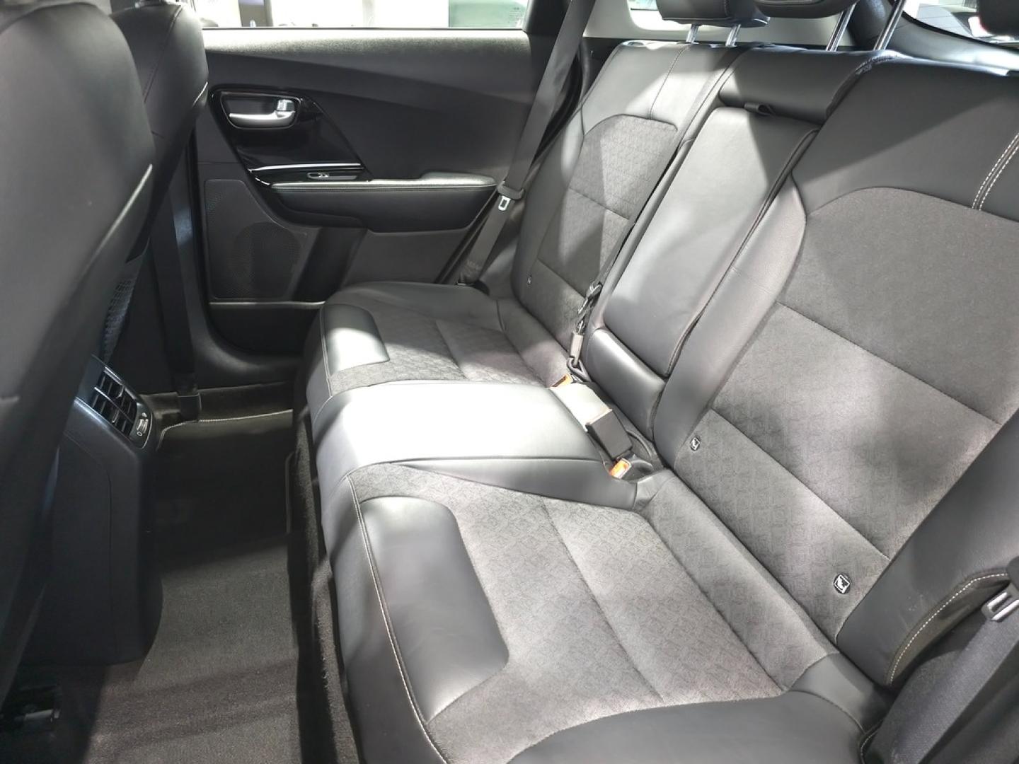 Kia Niro 1.6 GDi HEV 104kW (141CV) Drive