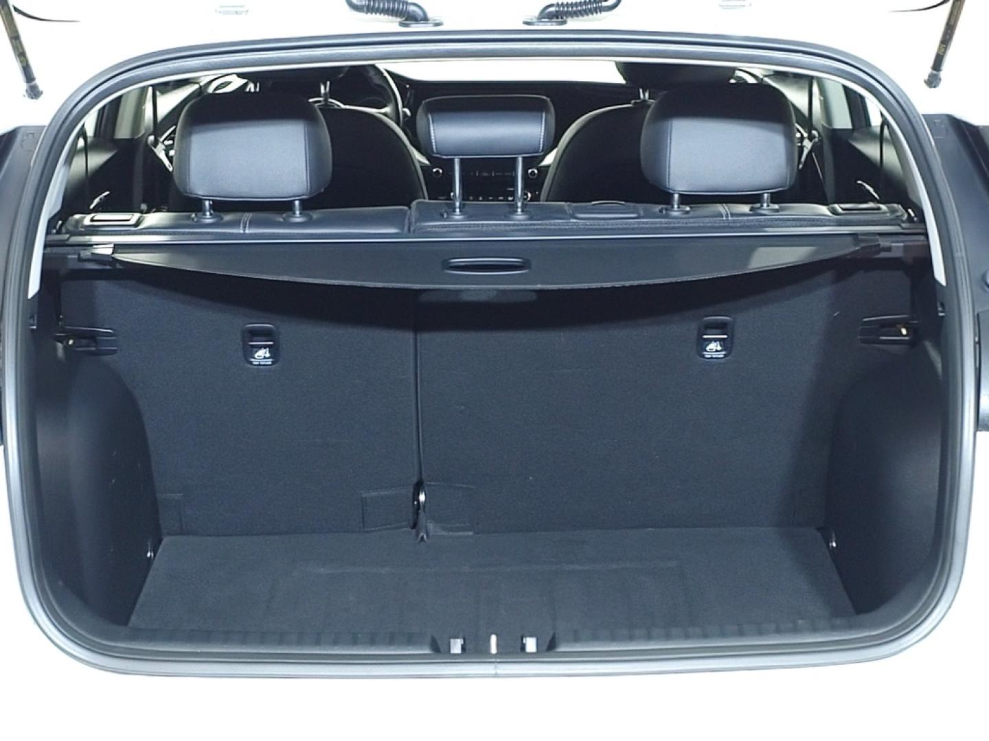 Kia Niro 1.6 GDi HEV 104kW (141CV) Drive