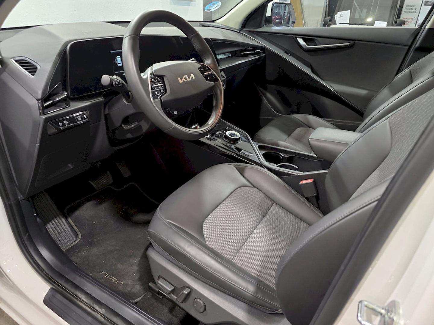 Kia Niro 1.6 GDi HEV 95kW (129CV) Drive
