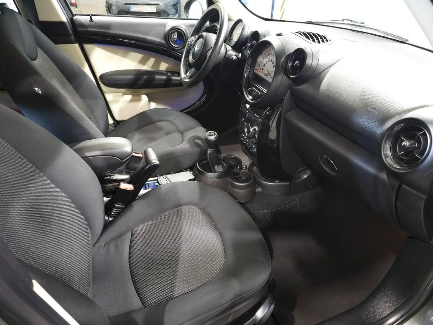 Mini Countryman COOPER D COUNTRYMAN